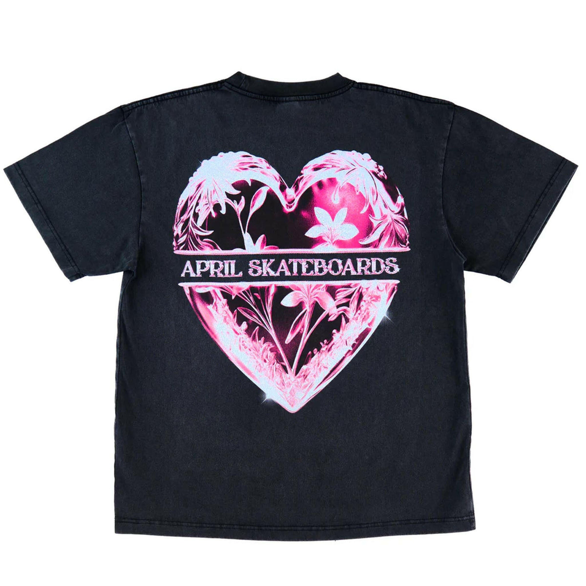 April - Heart Tee Vintage Black.