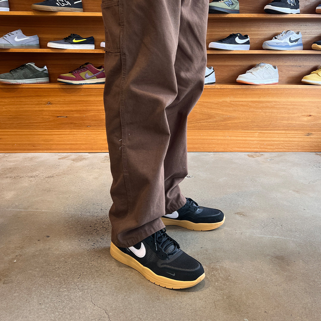 Nike SB - PS8 Shoes Black/White/Gum.