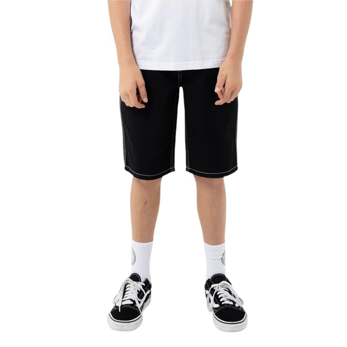 Santa Cruz - Flamed Collediate Arch Youth Shorts Black.