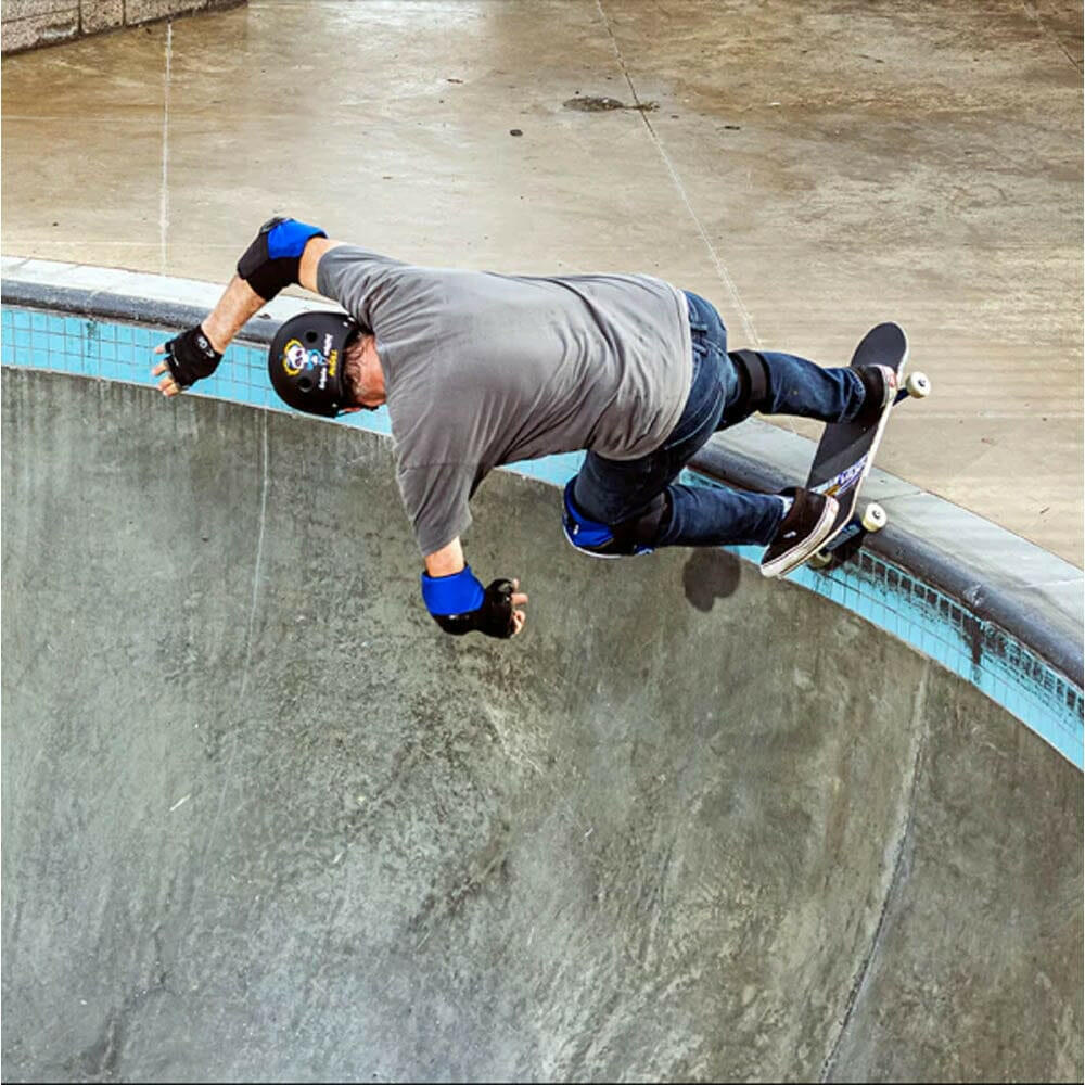 Triple 8 - Certified Sweatsaver Helmet Mike McGill Signature Edition.
