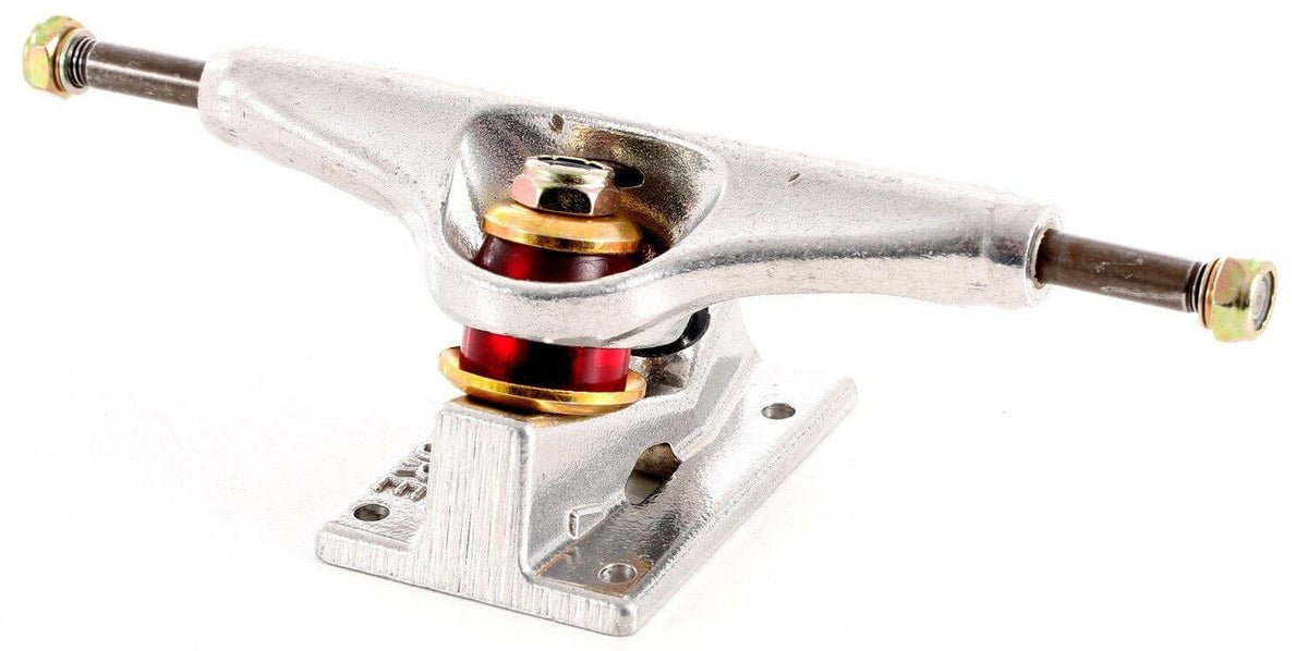 Venture - Polished Low Skateboard Trucks.